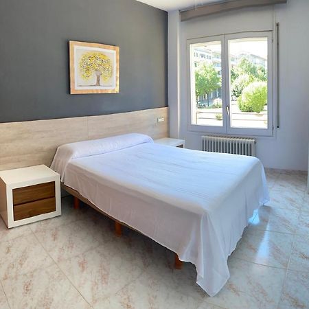 Apto. Grande, Luminoso Y Centrico Apartment Olot Ngoại thất bức ảnh