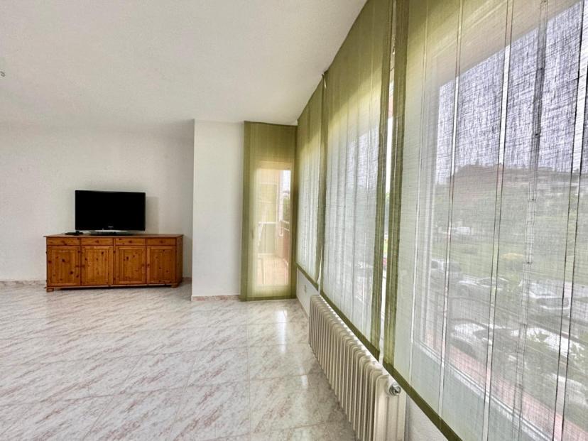 Apto. Grande, Luminoso Y Centrico Apartment Olot Ngoại thất bức ảnh